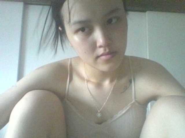Alina-2k live cam on BongaCams