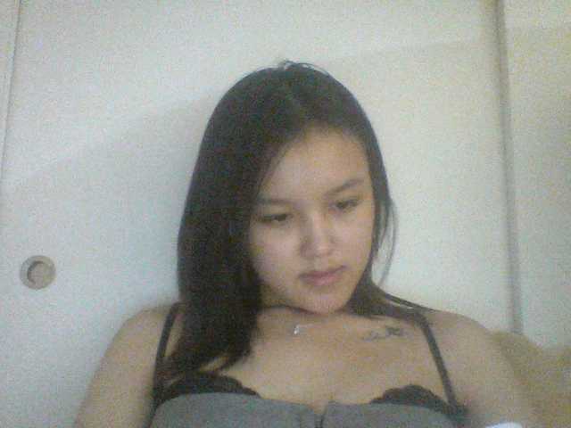 Alina-2k live cam on BongaCams