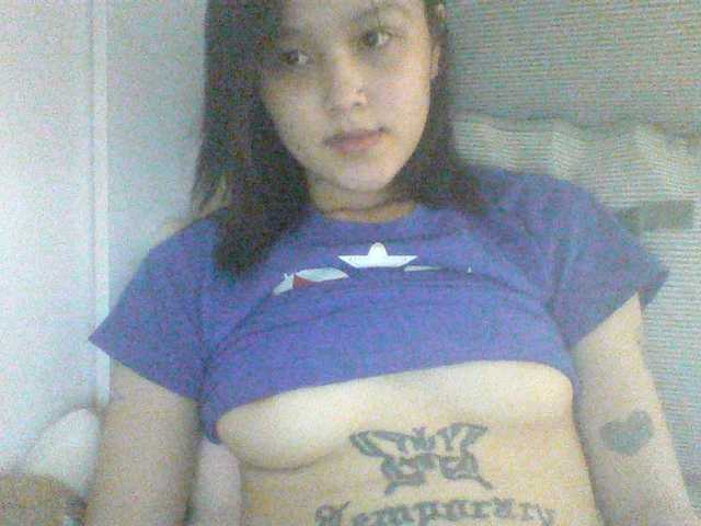 Alina-2k live cam on BongaCams