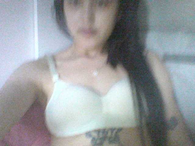Alina-2k live cam on BongaCams