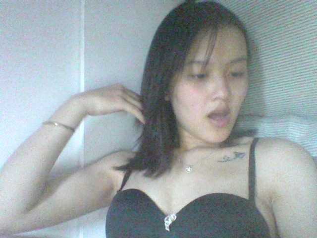 Alina-2k live cam on BongaCams