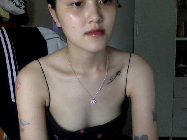 Alina-2k webcam