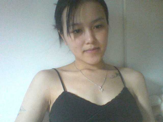Alina-2k live cam on BongaCams