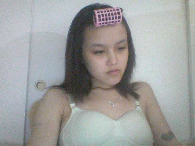 Alina-2k live cam on BongaCams