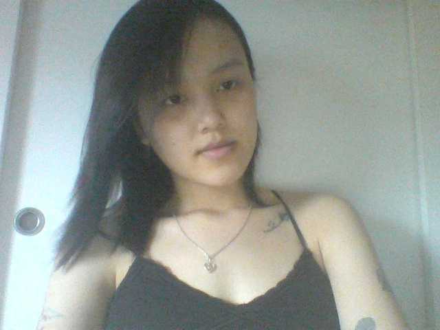 Alina-2k live cam on BongaCams