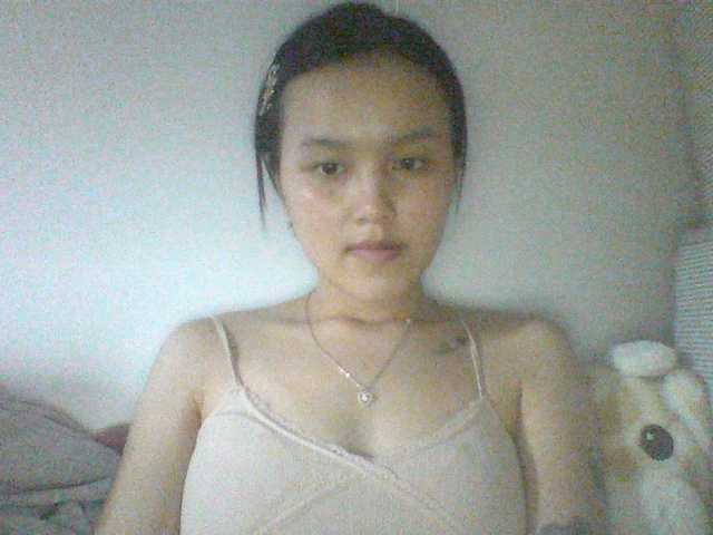 Alina-2k live cam on BongaCams