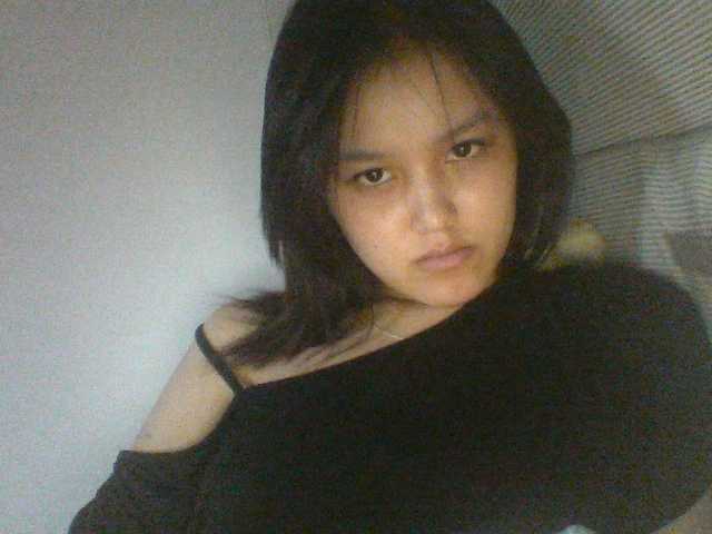 Alina-2k live cam on BongaCams