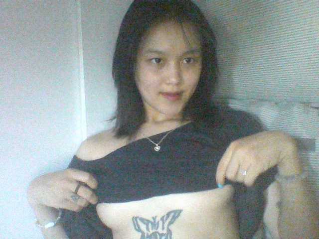 Alina-2k live cam on BongaCams