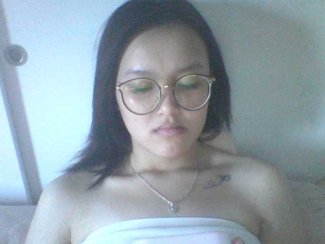 Alina-2k live cam on BongaCams