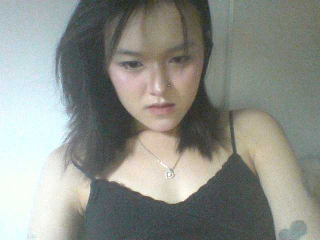 Alina-2k live cam on BongaCams