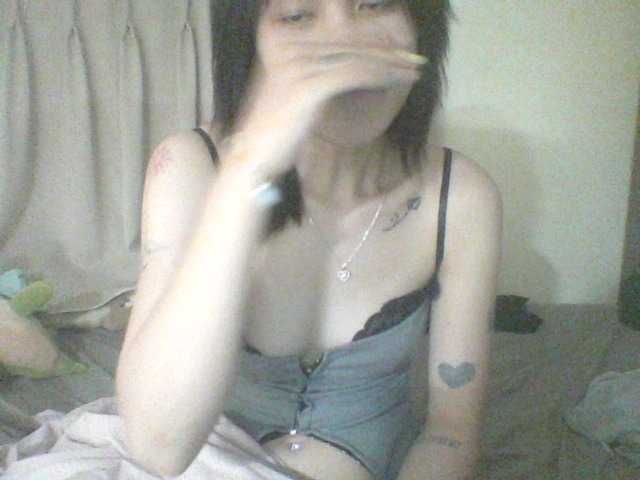 Alina-2k live cam on BongaCams