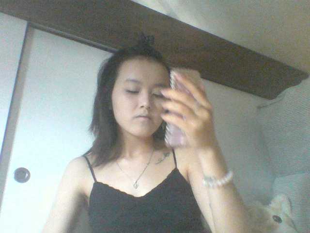 Alina-2k live cam on BongaCams