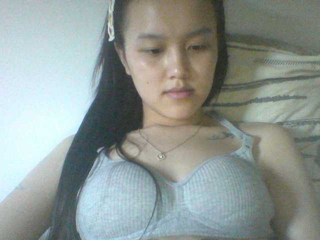 Alina-2k live cam on BongaCams