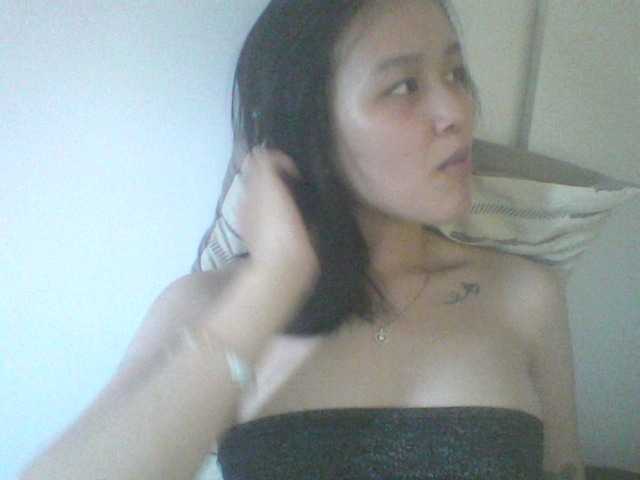 Alina-2k live cam on BongaCams