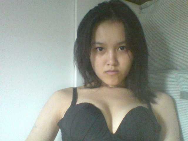 Alina-2k live cam on BongaCams