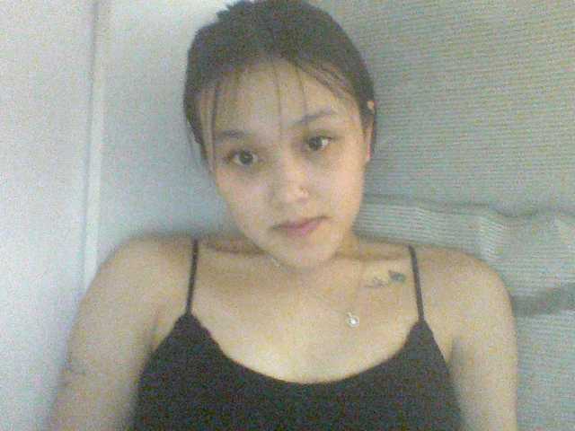 Alina-2k live cam on BongaCams