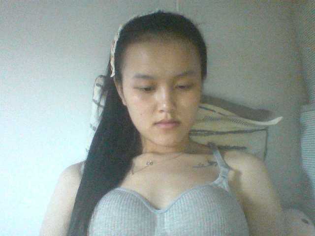 Alina-2k live cam on BongaCams