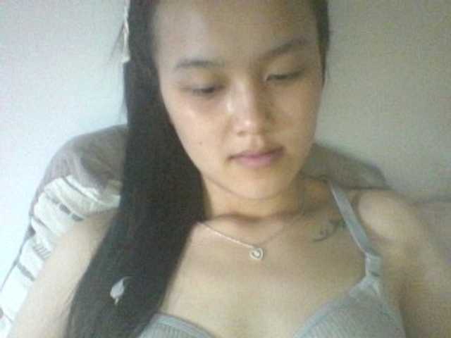 Alina-2k live cam on BongaCams