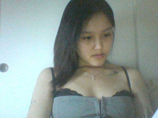 Alina-2k live cam on BongaCams