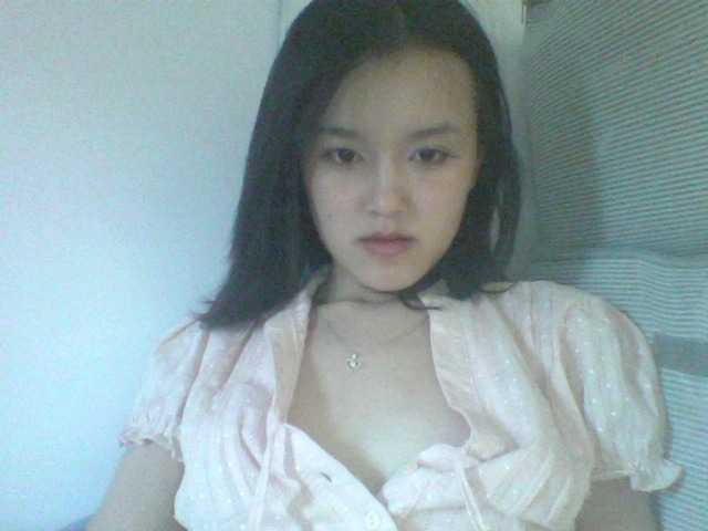 Alina-2k live cam on BongaCams