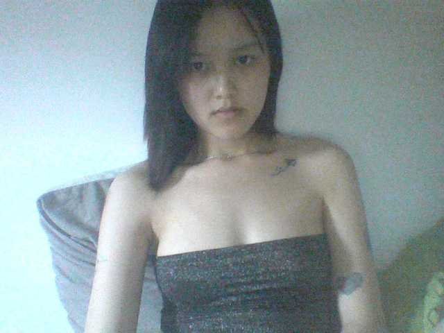 Alina-2k live cam on BongaCams