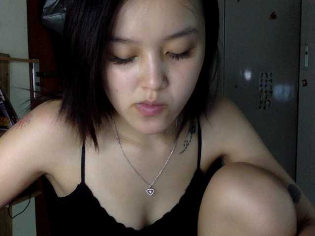 Alina-2k live cam on BongaCams