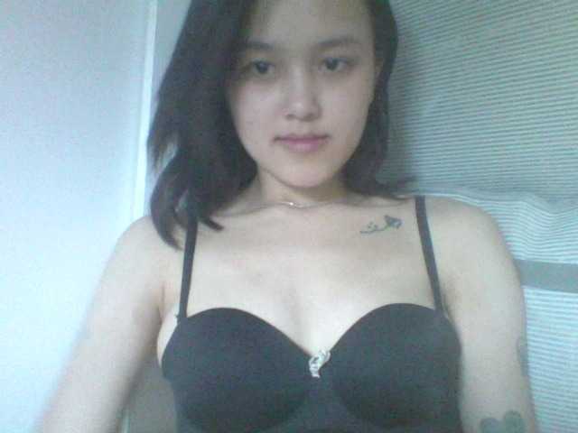 Alina-2k live cam on BongaCams