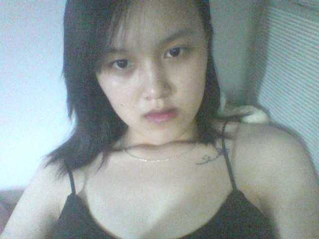Alina-2k live cam on BongaCams