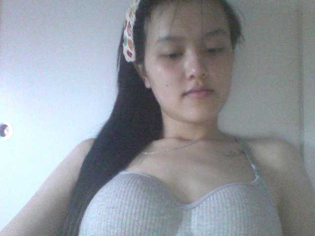 Alina-2k live cam on BongaCams
