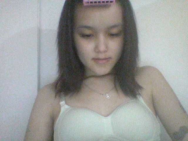 Alina-2k live cam on BongaCams