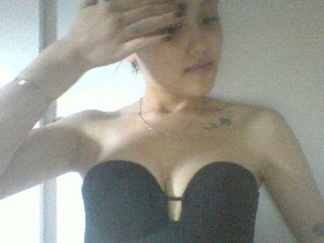 Alina-2k live cam on BongaCams
