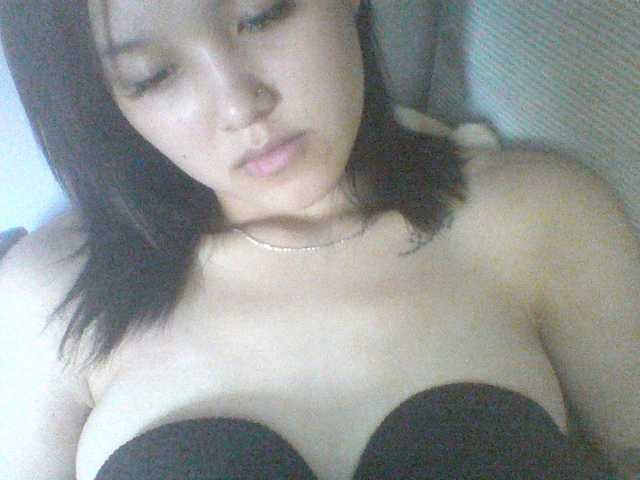Alina-2k live cam on BongaCams