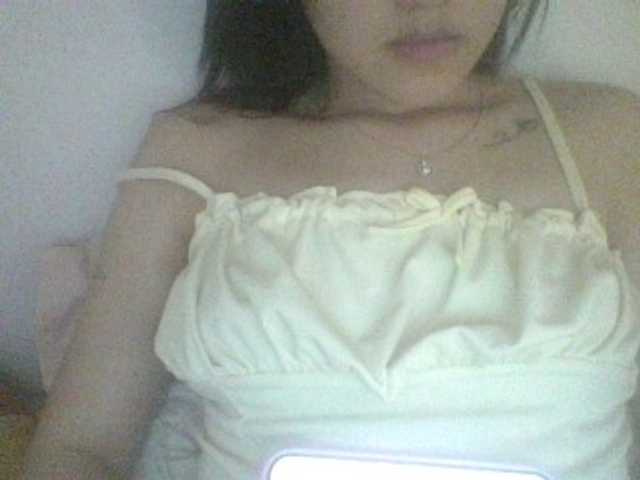 Alina-2k live cam on BongaCams