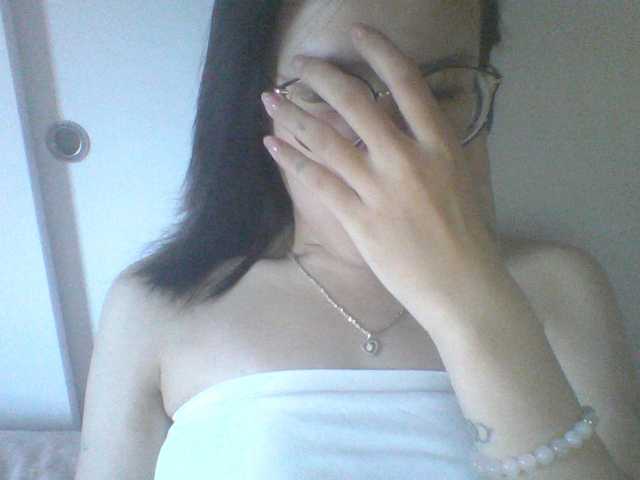 Alina-2k live cam on BongaCams