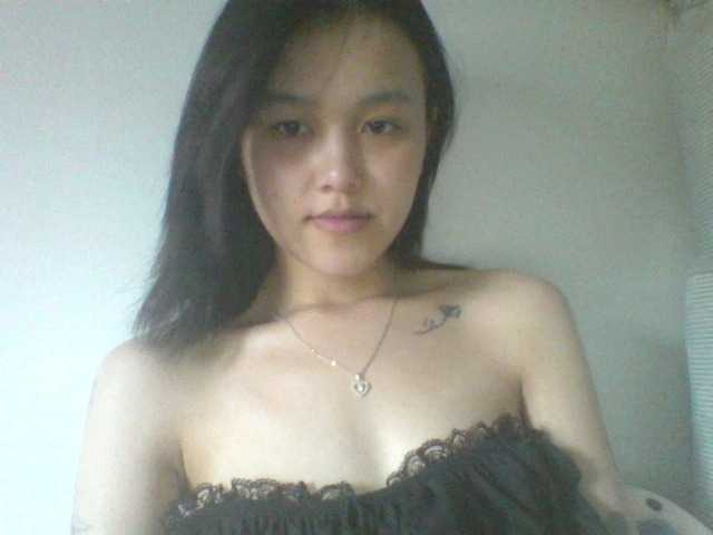 Alina-2k live cam on BongaCams