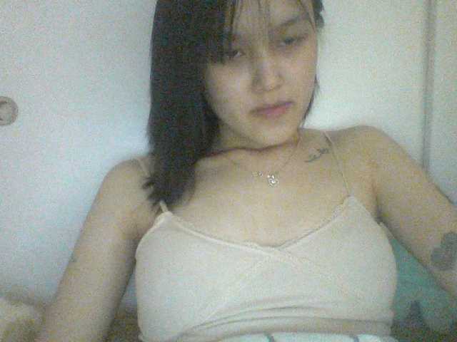 Alina-2k live cam on BongaCams