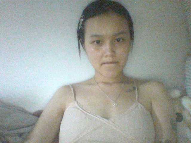 Alina-2k live cam on BongaCams