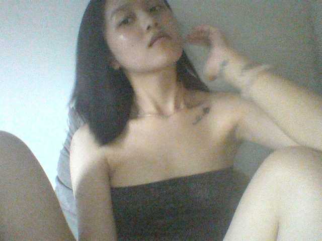 Alina-2k live cam on BongaCams