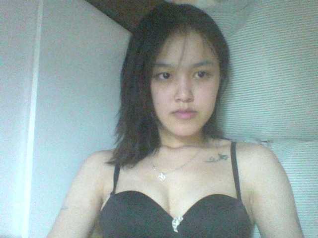 Alina-2k live cam on BongaCams