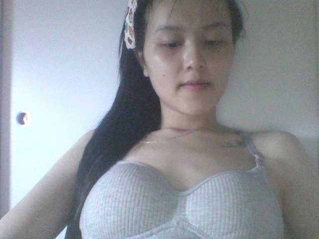 Alina-2k live cam on BongaCams