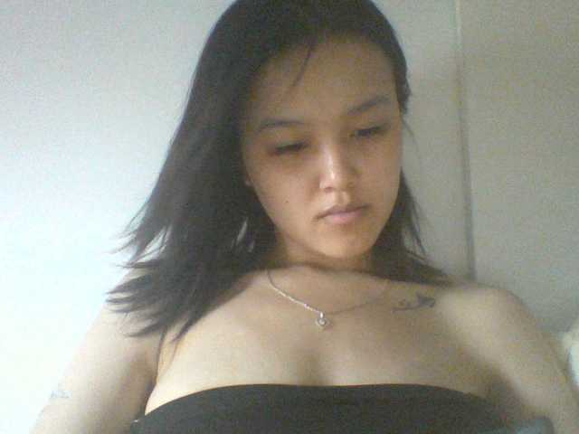 Alina-2k live cam on BongaCams