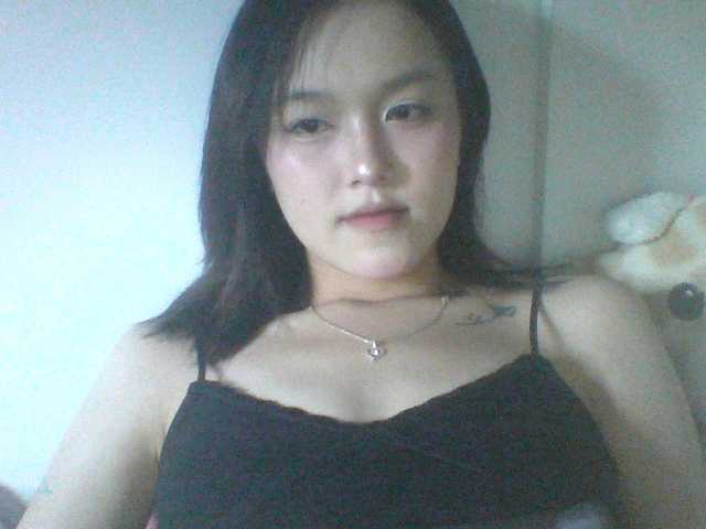 Alina-2k live cam on BongaCams