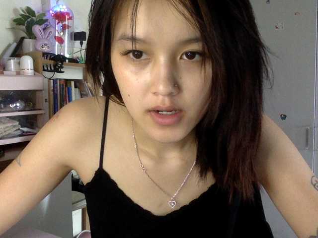 Alina-2k live cam on BongaCams