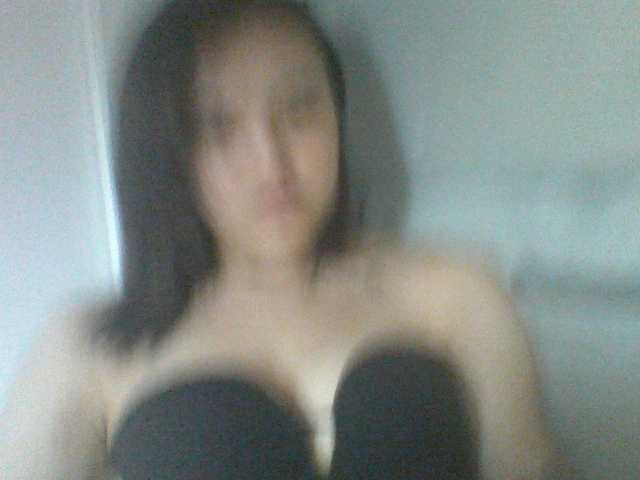 Alina-2k live cam on BongaCams