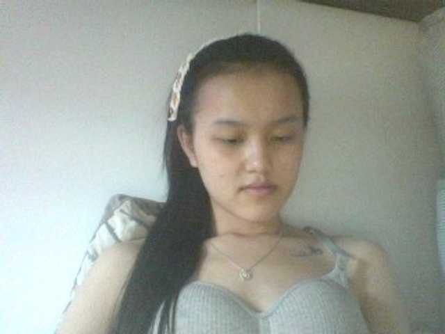 Alina-2k live cam on BongaCams