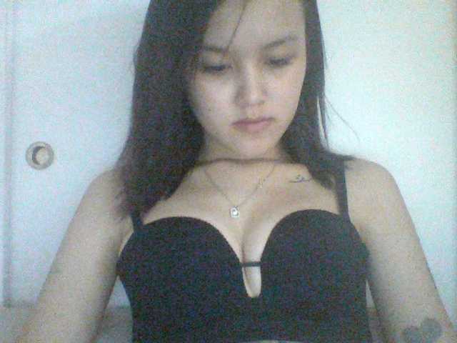 Alina-2k live cam on BongaCams