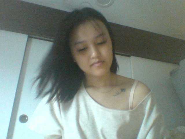Alina-2k live cam on BongaCams