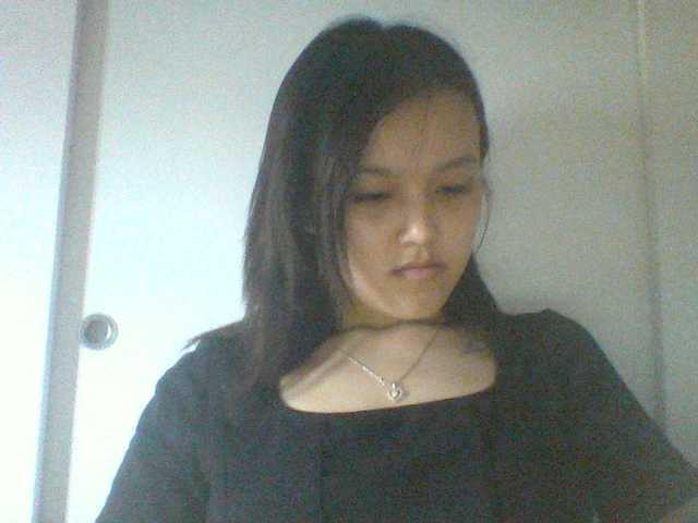 Alina-2k live cam on BongaCams