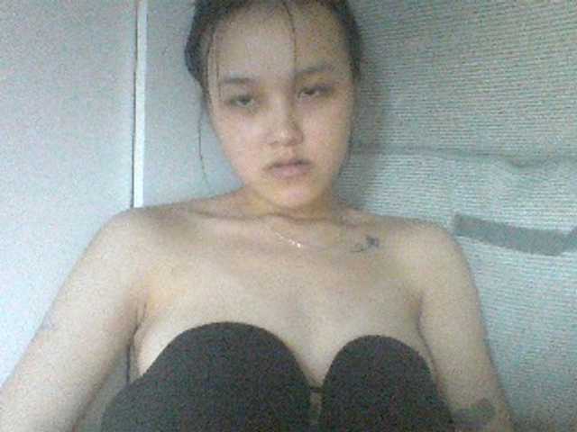 Alina-2k live cam on BongaCams