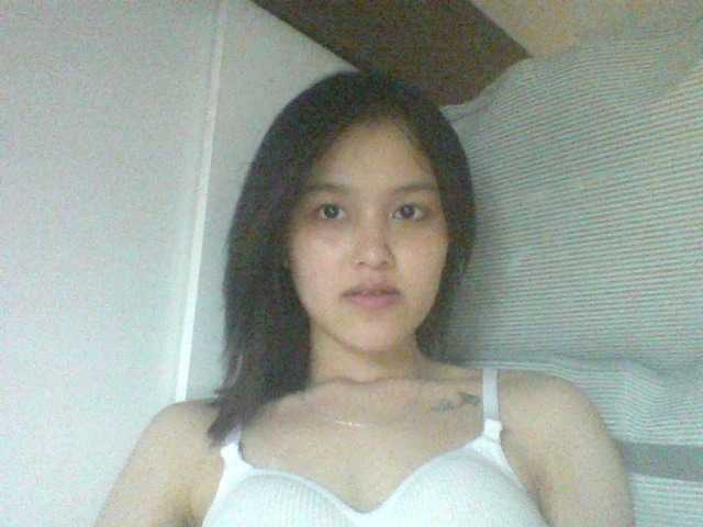 Alina-2k live cam on BongaCams